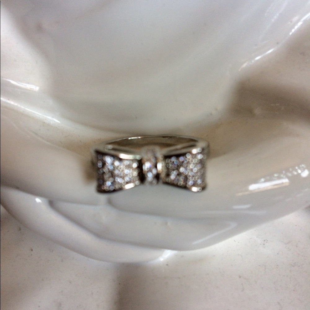 Lady’s ring - Picture 3 of 3